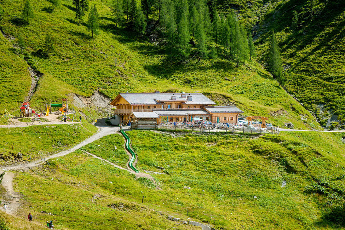 Hofeigene Almhütte in Großarl, Ellmautal, Loosbühelalm